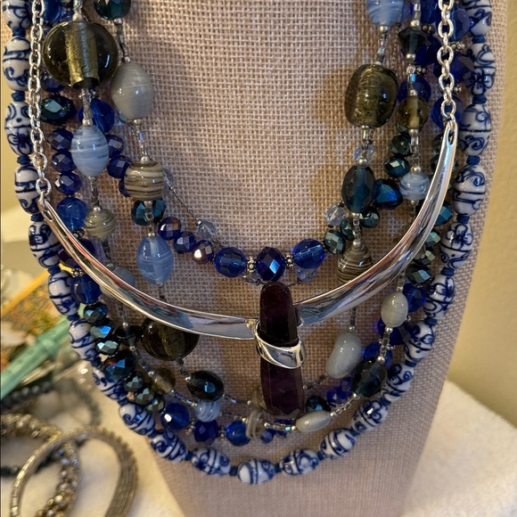 Come dig with me.  Unlisted gorgeousness in every price range. - Picture 6 of 16